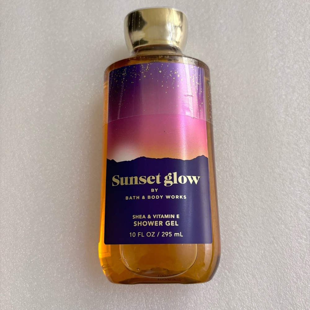 💝Bath & Body Works Sunset Glow body wash💝 - Picture 4 of 4